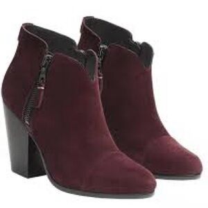 Rag & Bone Harrow Burgundy Suede Leather AnkleBooties 9 - NEW never worn
39.5